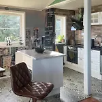 Дом отдыха Cozy In With Sauna Vevang